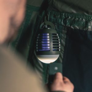 Trakker Szúnyogirtós Sátorlámpa Távirányítóval/ Remote Bug Blaster