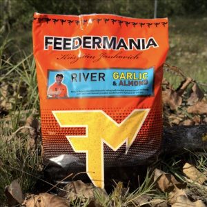 Feedermania Groundbait River Garlic & Almond 2,5 kg – Folyóvízi etetőanyag fokhagyma-mandula